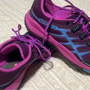Women’s Merrell hiking shoe size 9